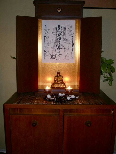 Butsudan Gohonzon Ideas, Butsudan Gohonzon, Zen Altar, Chettinad House, Prayer Altar, Nichiren Buddhism, Japanese Buddhism, Japanese Houses, A Spoonful Of Sugar