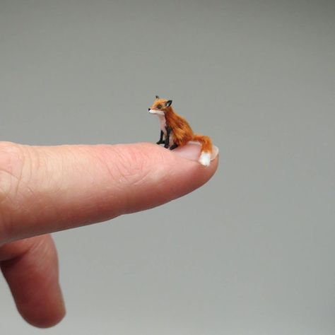 Tiny-Dollhouse-Animals-Miniatures-Fanni-Sandor Tiny Animals, Scale Art, Needle Felting Diy, Strongest Glue, Small Sculptures, Miniature Animals, Polymer Clay Miniatures, Carving Tools, Etsy Instagram