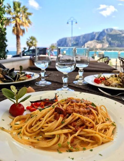 Palermo Sicily Beach, Palermo Beach, Mondello Sicily, Palermo Aesthetic, Mondello Beach, Planning 2023, Siracusa Sicily, Sicily Food, Sicily Travel