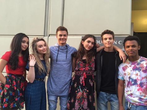 Girl Meets World Cast, Corey Fogelmanis, Riley Matthews, Disney Channel Shows, World Wallpaper, First Crush, Boy Meets World, Cartoon Network Adventure Time, Disney Shows