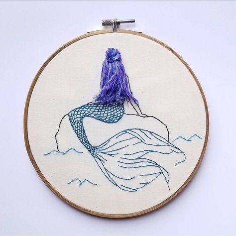 Mermaid Embroidery Designs, Mermaid Embroidery, Embroidered Hoop, Mermaid Siren, Ocean Decor, Needle Crafts, 자수 디자인, Crewel Embroidery, Embroidery Hoop Art