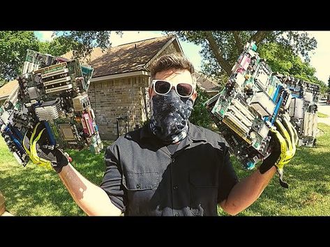 Scrap Safari Dumpster Diving Aesthetic, Diving Aesthetic, 500k Subscribers, Entertaining Videos, Mike Love, Treasure Hunts, Dumpster Diving, Dumpsters, Trash Panda