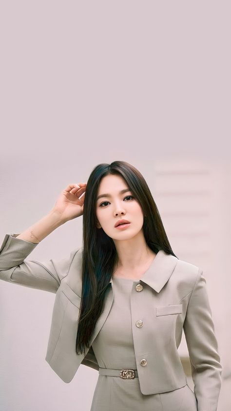 Song Hye Kyo Wallpapers, Hye Kyo Wallpaper, Song Hye Kyo Hair, Kyo Wallpaper, Western Formal Wear, Anna Sawai, Kdrama Actress, Kdrama Outfits, Hye Kyo