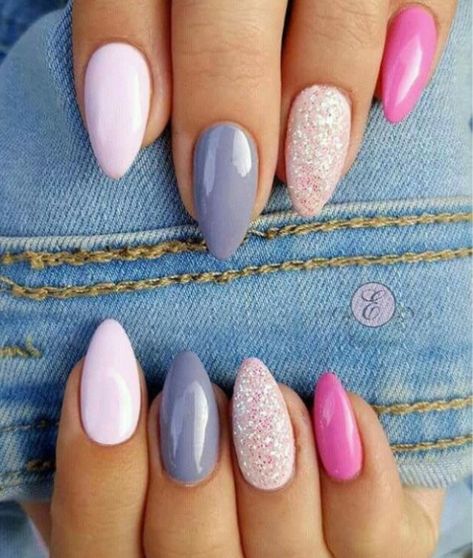 spring makes you feel happy and carefree, then a spring-inspired nail design should too! Nagel Design, Super Nails, Easter Nails, Beautiful Nail Designs, Nail Designs Spring, Beautiful Nail Art, Manicure E Pedicure, Nail Shapes, Nail Polishes