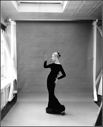 Joan Pedersen in long black velvet column flaring out with fox fur hem by Traina-Norell, photo by Richard Avedon, 1950s Traina Norell, Avedon Photography, Richard Avedon Photos, Richard Avedon Photography, America Images, Royal Photography, Interesting Photography, Alfred Eisenstaedt, Guy Bourdin