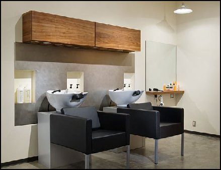 shampoo station Modern Hair Salon Interior Design, Small Salon Designs, Modern Industrial Home, Salon Interior Design Ideas, Small Salon, Salon Design Ideas, Home Hair Salons, Hair Salon Design, Hair Salon Interior