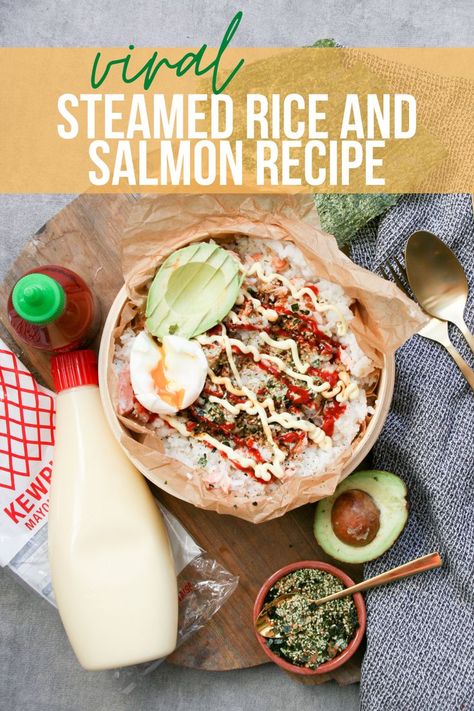 This viral recipe with leftover rice and salmon is something you need to try once! No microwave? Just use a bamboo steamer, to keep all the ingredients moist and juicy;-) Steamer Basket Recipes, How To Make Steamed Rice, Recipe With Leftover Rice, Bamboo Steamer Basket Recipes, Bamboo Steamer Recipes Meals, Rice With Salmon, Chinese Steamed Rice, Salmon Asian, Rice And Salmon