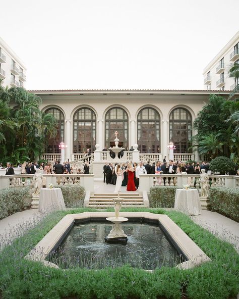 Guerdy Abraira, Event Stylist on Instagram: “After the “I Do’s” is Happy Hour aka Cocktail Hour 🍸 SWIPE | The Wedding Chronicles of Brittany and Brian at The Breakers #thelenihans…” Breakers Wedding, Event Stylist, The Breakers, American Wedding, Cocktail Hour, Happy Hour, Wedding Inspo, House Styles, On Instagram