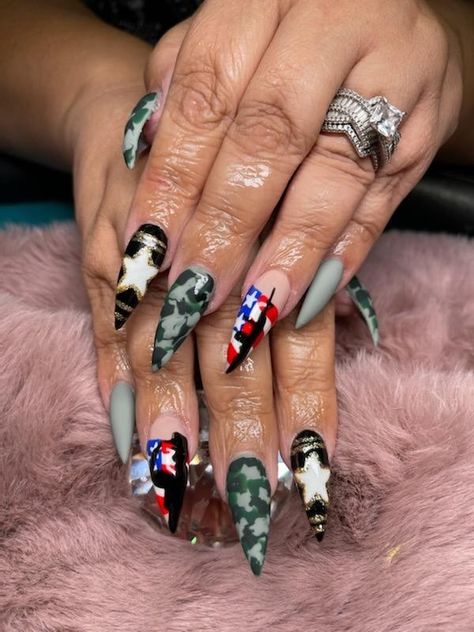 Army Fatigue Nail Design, Army Nail Designs, Army Inspired Nails, Army Mom Nails Design, Army Nails Design, Army Nail Art, Marine Corps Nails, Marley Aesthetic, Military Nail Designs