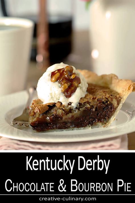 Kentucky Derby Pie Recipe, Derby Pie Recipe, Bourbon Pie, Kentucky Derby Pie, Kentucky Derby Party Food, Pie Chocolate, Bourbon Recipes, Derby Pie, Pie Pops