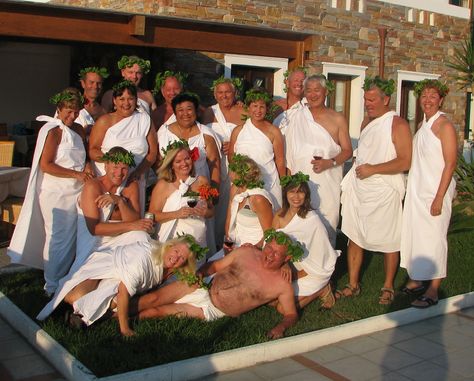 Toga Party in greece Toga Party Costume Diy, Toga Party Decorations, Party In Greece, Toga Costume Diy, Toga Party Costume, Diy Toga, Greek Toga, Yoga Party, Toga Costume