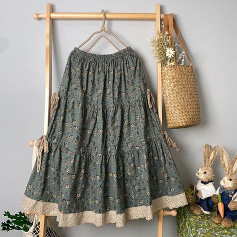 Nice jacket cut a bit wide Cottagecore Skirt, Cottagecore Clothes, Cottagecore Outfits, Plaid Pleated Skirt, Aline Skirt, Y2k Aesthetic Outfits, Mori Girl, Chiffon Skirt, Green Skirt