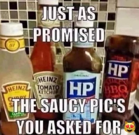 Heinz Tomato Ketchup, Bbq Catering, Heinz Ketchup, Food Puns, Catering Business, Tomato Ketchup, Memes Humor, Ketchup Bottle, Ketchup