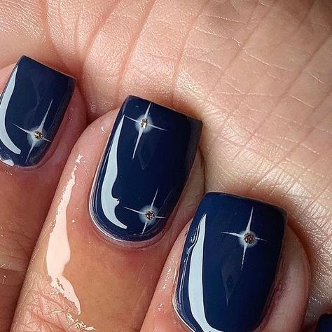 Blue Gold Nails, Dainty Stars, Snowflake Nail Design, Dark Blue Nails, Navy Nails, Navy Blue Nails, Nude Nail Designs, Rose Gold Nails, Blue Nail Designs