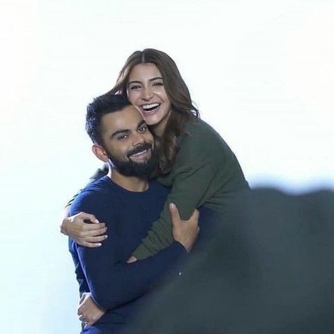 Virat Kohli Wedding Pics, Virushka Pics, Anushka Pics, Virat Kohli Hd, Virat Kohli Wallpaper, Couples Candid Photography, Pre Wedding Photoshoot Props, Ultra Hd 4k Wallpaper, Virat And Anushka