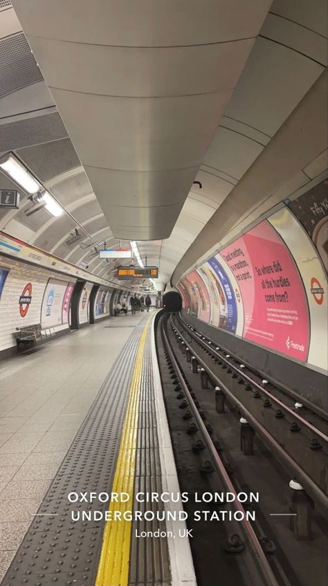 Fake London Snaps, Uk Snapchat Stories, London Stories, Tube Stations London, Station Aesthetic, London Hotel Room, Sunset London, Coffee Designs, Uk Life