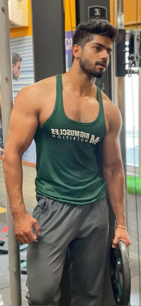 Indian Bodybuilders Men, Indian Handsome Men, Indian Gym, Couples Affection, Men Chest Hair, Body Builders Men, Indian Bodybuilder, Handsome Indian Men, Indian Male Model