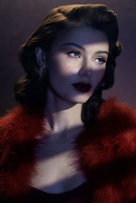 Shelly Webster, Film Noir Photography, Lindsay Adler, Vintage Photoshoot, Photographie Portrait Inspiration, Old Hollywood Glam, Dramatic Lighting, Poses References, Hollywood Glam