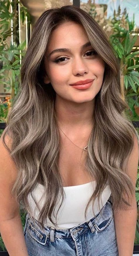 Gray Brown Blonde Hair, Hair Color Ideas For Brunettes Easy Upkeep, Fall Ash Brunette Hair Color, Brown Hair With Ashy Blonde Balayage, Ash Brown Balayage Layered Hair, Mushroom Brown Naturally Curly Hair, Hair Couler Ideas For Brunettes, College Hair Color Ideas, Balayage Cool Tones Brunette