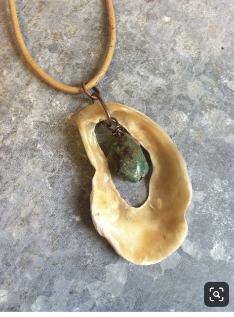 Seashell Jewelry Diy, Beach Wedding Jewelry, Oyster Shell Crafts, Art Coquillage, Beachy Jewelry, Boho Styl, Sea Jewelry, Turquoise Pendant Necklace, Jewelry Beach