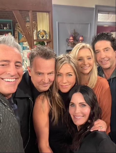 Friends 1994, Friends Tv Quotes, Friends Best Moments, Friends Reunion, Friends Scenes, Jenifer Aniston, Matt Leblanc, David Schwimmer, Friends Cast