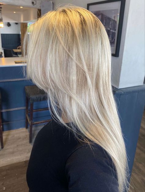 Full Foil Blonde Hair, Ashy Blonde Full Highlights, Half Head Highlights On Blonde Hair, Full Blonde Hair Color Ideas, Ashy Light Blonde Hair, Full Head Of Foils Blonde, Highlights With Curtain Bangs, Blonde Half Head Highlights, Blonde Highlights Full Head