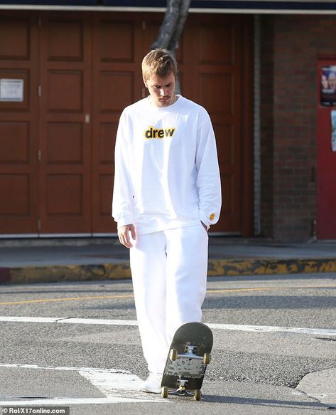 Drew House, Korean Street Fashion Men, Justin Bieber Outfits, Cute Sweatpants Outfit, Cute Sweatpants, Hipster Man, Justin Beiber, Love Justin Bieber, Men Street Fashion