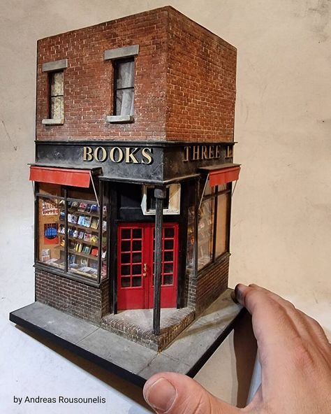 Room Box Miniatures, Miniature Artist, Scale Model Building, Bookshelf Art, I Love Art, Train Miniature, Cardboard House, Miniature Rooms, Places In The World