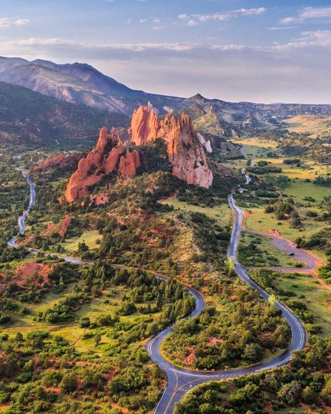 Garden of the Gods (Colorado) by Inspired Aerial Views (@inspired_aerial_views) on Instagram Garden Of The Gods Photography, Idaho Scenery, Western Nature, Colorado Vacations, Garden Of The Gods Colorado, Colorado Trip, Garden Of The Gods, Colorado Vacation, Garden Route