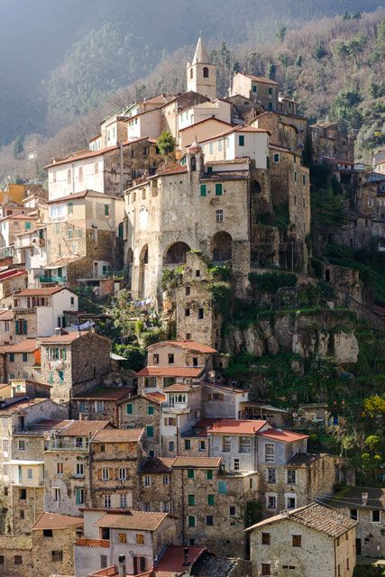 12 out-of-this-world Italian villages that look like a presepe Capri Italia, Old Village, Italian Village, Italian Architecture, Halong Bay, Italy Aesthetic, Paris Travel, Pretty Places, Travel Aesthetic