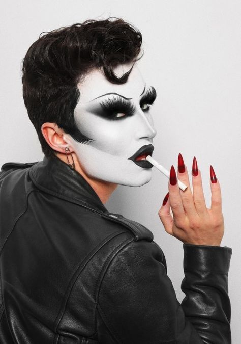 Gottmik Drag Makeup, Drag Kings Makeup, Dragula Drag Looks, Drag King Aesthetic, Drag King Makeup Ideas, Drag Makeup For Women, Drag King Outfits, Gottmik Drag, Goth Drag Queen