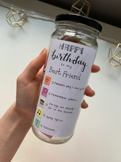 Gifts For Best Friends Jar, Cute Things To Make Your Bestfriend For Her Birthday, Jar Bday Gifts, Bday Jar Ideas, Jar Gifts For Best Friend Birthday, Gift Jar Ideas For Best Friend, Birthday Jar Gift Ideas For Best Friend, Crafty Gift Ideas For Best Friend, Note Jar For Best Friend