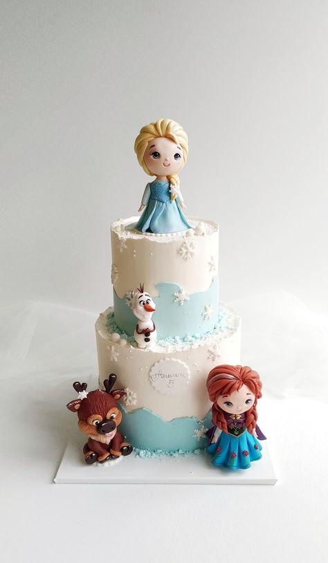 Frozen Birthday Cake Fondant, Elsa Frozen Cake Ideas, Simple Frozen Birthday Cake, Elsa Cake Ideas, Frozen Cake Design, Elsa Fondant, Frozen Fondant Cake, Frozen Cake Ideas, Frozen Cake Designs