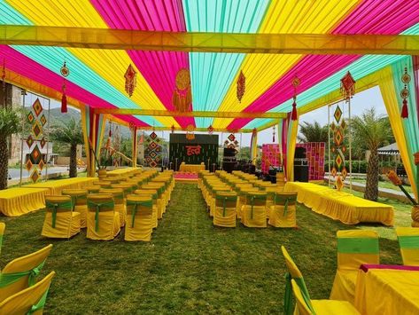 Tent Decoration ideas for Wedding Wedding Lawn Decorations Indian, Wedding Home Decoration Indian, Tent Wedding Decorations, Marriage Decoration Ideas, Decoration Ideas For Wedding, Stage Decoration Photos, Sangeet Function, Ideas Wedding Decoration, Haldi Decoration Ideas