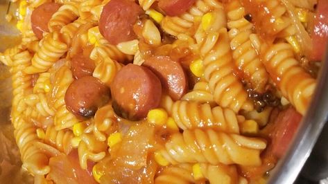 Weiner Recipes, Leftover Hot Dog Recipes, Hot Dog Casserole Recipes, Hot Dog Slaw Recipe, Hot Dog Recipes Creative, Casserole With Pasta, Hot Dog Pasta, Bacon Casserole Recipes, Franks Recipes