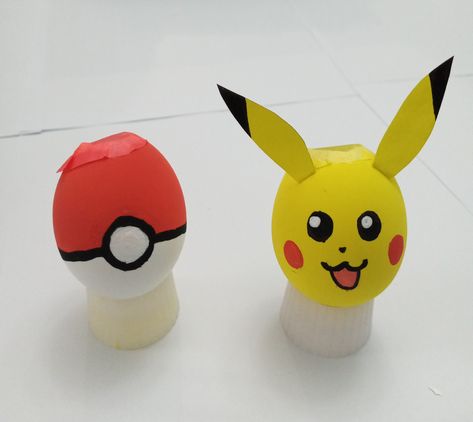 Cascarones decorados Easter Eggs Decorating Ideas, Pokemon Easter Eggs, Easter Egg Competition Ideas, Pokemon Easter, Egg Decoration, Easter Egg Art, Painting Flowers Tutorial, Easter Bonnet, Egg Crafts