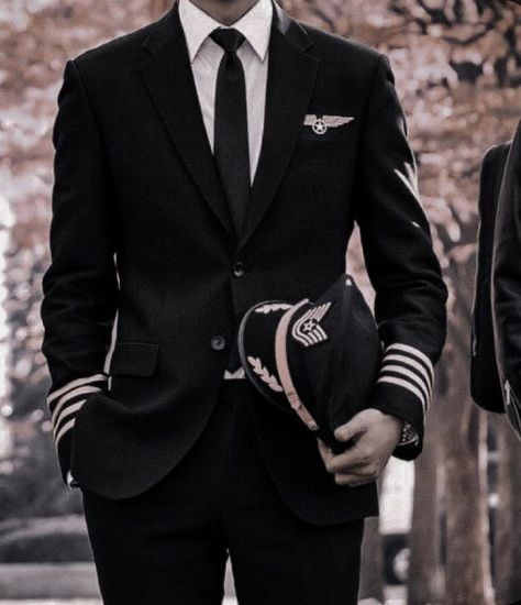 Pilot Uniform Men, Ugly Love Colleen Hoover, Hoover Books, Pilot Uniform, Pilots Aviation, Colleen Hoover Books, Airplane Pilot, Ugly Love, Colleen Hoover