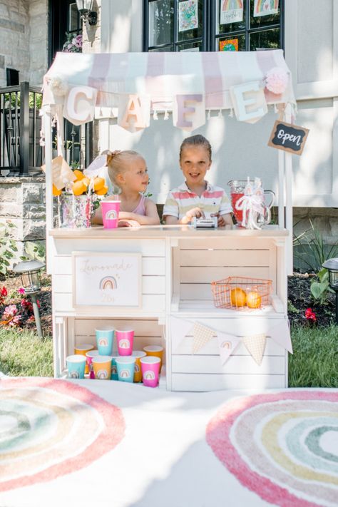 Ikea Lemonade Stand, Diy Play Market Stand, Best Lemonade Stand Ideas, Diy Lemonade Stand Kids, Kids Stand Ideas, Kids Selling Stand Ideas, Diy Kids Market Stand, Birthday Stand Ideas, Diy Market Stand Kids