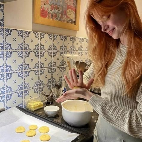 Making Cookies, Lily Bloom, Ginger Girls, Lily Evans, It Ends With Us, The Upside, Colleen Hoover, Ginger Hair, 가을 패션