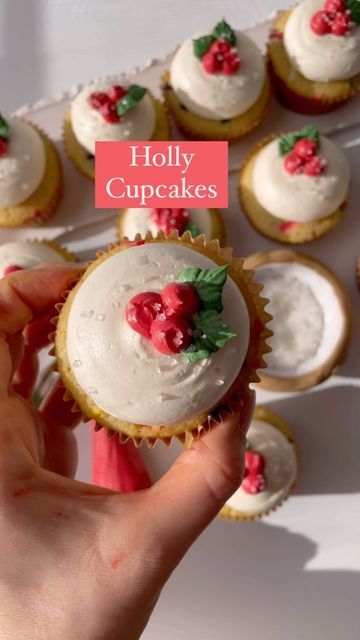 Alex LaRosa on Instagram: "Holly Jolly ❤️💚 ✨pipe a large mound of buttercream ✨with tip 10 pipe holly berries ✨with tip 352 and some good wrist shaking pipe holly leaves ✨ sprinkle with chunky sugar for a frosty look Supplies @nycake Piping tips @wiltoncakes Colors @colour.mill Chunky Sugar glitter @sprinklepop.shop . . . . . #alexlarosabakery #christmascupcakes #holidaycupcakes #hollycupcakes #hollyjollychristmas #colourmillmade #cupcaketutorial #cupcakedesign" Christmas Piping Ideas, Easy Christmas Cupcakes, Baking Techniques, Piping Frosting, Sugar Glitter, Cupcake Tutorial, Holly And Berries, Holiday Cupcakes, Piping Tips