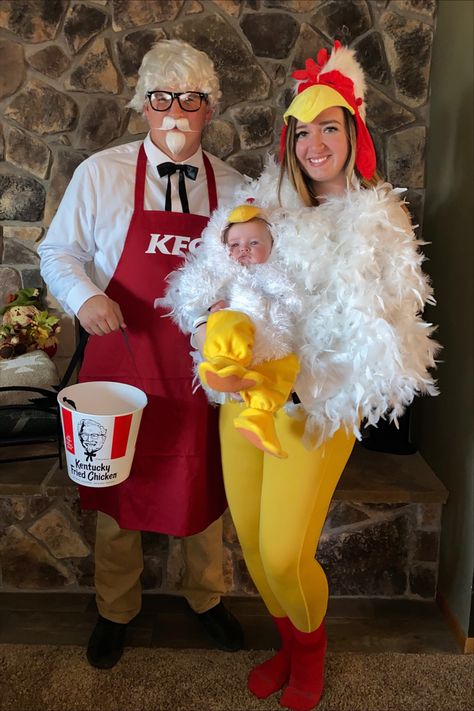 Farm Costumes For Family, Family Chicken Costume, Chicken Family Costume, Family Farm Costumes, Kfc Halloween Costume, Kfc Costume, Waffle Costume, Mundane Halloween, Chicken Halloween Costume