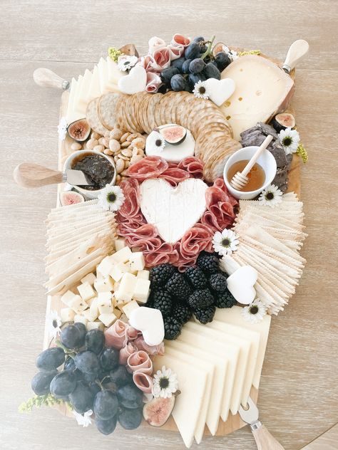 Wedding Shower Cheese Board, Bridal Suite Charcuterie Board, Engagement Cheese Board, Bridal Shower Dessert Charcuterie Board Ideas, Charcuterie Boards For Bridal Showers, Proposal Charcuterie Board, Charcuterie Engagement Party, Blue And White Charcuterie Board, Engagement Ring Charcuterie Board