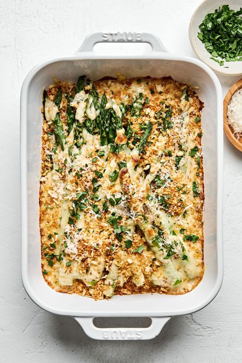 Win over your family (even the picky ones) with this creamy, cheesy asparagus gratin recipe. Topped with Gruyère and a crispy panko, and so easy to make, it's impossible to not love. Asparagus Gratin, Bacon And Asparagus, Cheesy Asparagus, Eat More Greens, Wrapped Asparagus, Modern Proper, The Modern Proper, Au Gratin Recipes, Vegetable Recipe