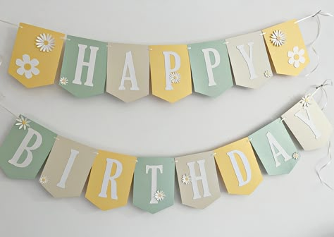 Flower Power Birthday, Margarita Flower, Two Groovy Birthday, Happy Birthday Banner Diy, Banner Flower, Two Groovy, Diy Birthday Banner, Daisy Birthday, Groovy Birthday