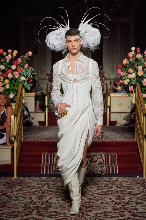 Palomo Spain Spring 2024 Ready-to-Wear Fashion Show | Vogue Spain Spring, Palomo Spain, Gender Fluid Fashion, Corset Costumes, Queer Fashion, Fashion Hub, Baroque Fashion, Fashion Show Collection, Spring 2024