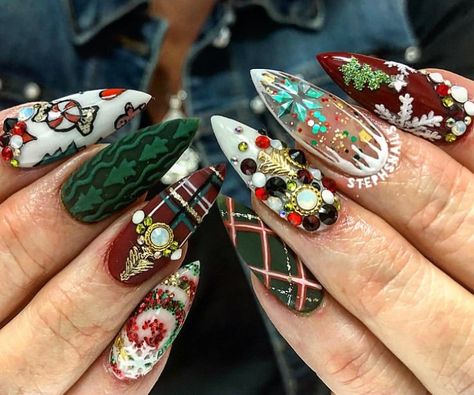 Funky Christmas Nails Acrylic, Funky Christmas Nails Design, Santa Belt Nails, Christmas Cookie Nails, Creepy Christmas Nails, Krampus Nails, Vintage Christmas Nails, Retro Christmas Nails, Crazy Christmas Nails