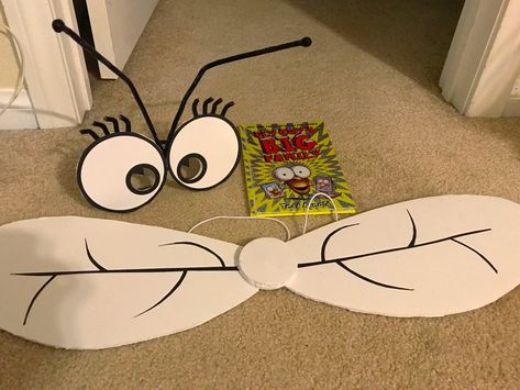 Costume for kindergarten favorite book themed day Adult Bug Costume Diy, Fly Guy Costume, Fly Costume, Halloween Costumes For Work, Insect Crafts, Clever Halloween Costumes, Diy Costumes Kids, Fly Guy, Book Week Costume