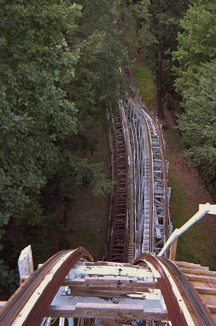 Conneaut Lake Park, Wooden Roller Coaster, Abandoned Theme Parks, Lake Girl, Abandoned Amusement Parks, Amusement Park Rides, Carnival Rides, Roller Coasters, Lake Park