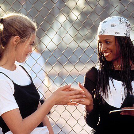 Cher's Black-and-White "Workout" Outfit Movie Duos, Cher And Dionne, Good Comedy Movies, Clueless Cher, Clueless 1995, Fashion Guys, Stacey Dash, Cher Horowitz, Alicia Silverstone