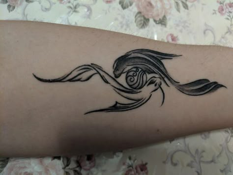 The Legend Of Korra Tattoo, Water Tribe Tattoo, Legend Of Korra Tattoo, Tattoo Manifestation, Aquatic Tattoos, Aquatic Tattoo, Tribe Tattoo, Atla Tattoo, Koi Tattoo Design